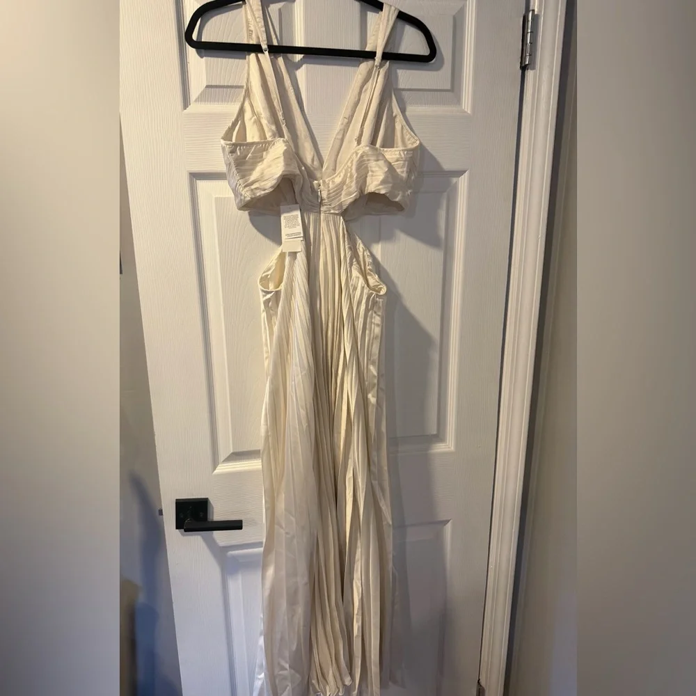 Abercrombie & Fitch Giselle Pleated Cutout Maxi Dress size Large NWT. PRICE FIRM - Picture 6 of 8